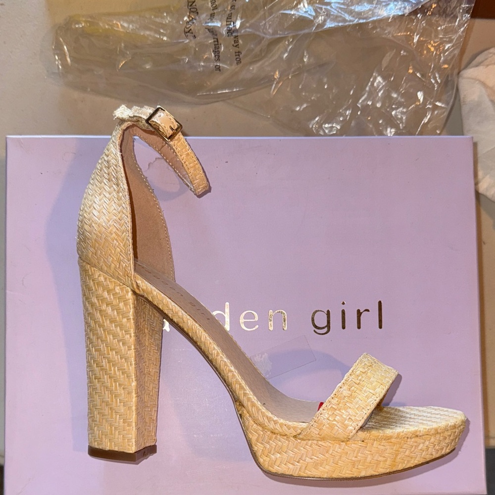 Madden Girl tan sandals/heels